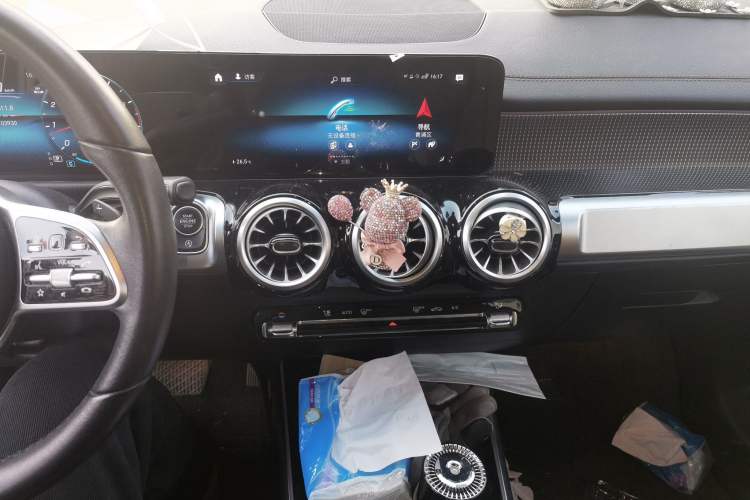 Used Mercedes-Benz GLB 2023 GLB 220 Sport Edition Audio And AC Panel