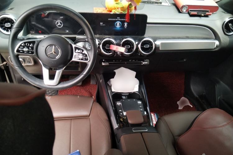 Used Mercedes-Benz GLB 2023 GLB 200 Dynamic Edition Center Console