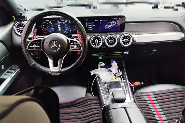 Used Mercedes-Benz GLB 2023 GLB 200 Dynamic Edition Center Console