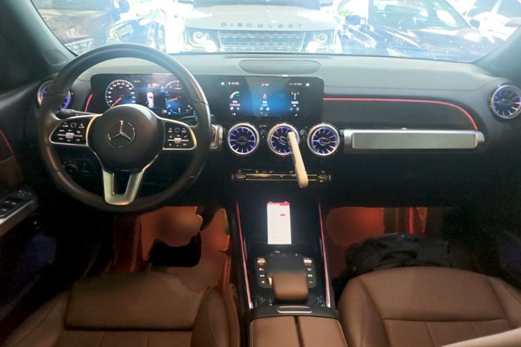 Used Mercedes-Benz GLB 2023 GLB 220 Sport Edition Center Console