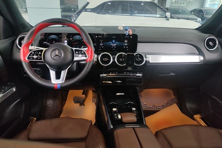 Used Mercedes-Benz GLB 2023 GLB 200 Dynamic Edition Center Console