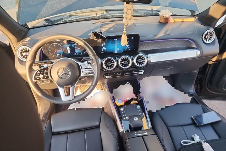 Used Mercedes-Benz GLB 2023 GLB 220 Sport Edition Center Console