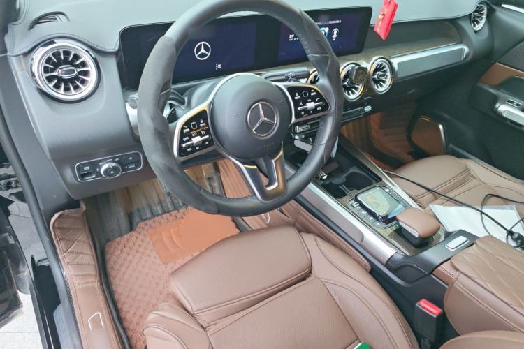 Used Mercedes-Benz GLB 2023 GLB 220 Fashion Model Center Console