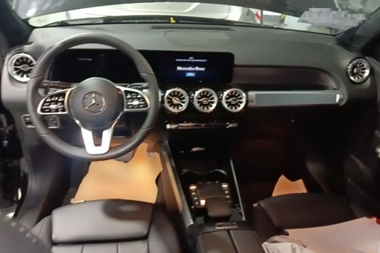 Used Mercedes-Benz GLB 2023 GLB 220 Fashion Model Center Console