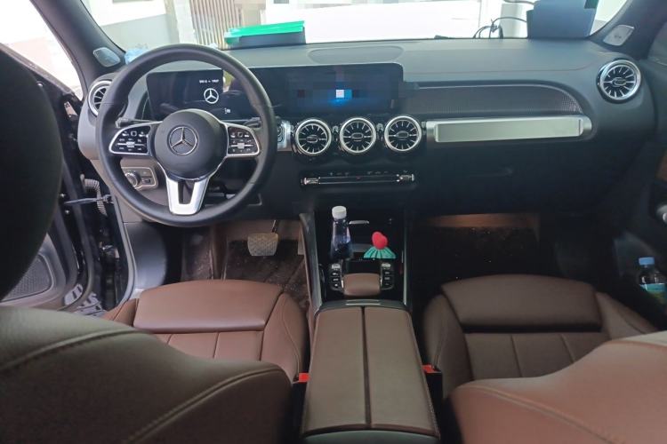 Used Mercedes-Benz GLB 2023 GLB 220 Fashion Model Center Console