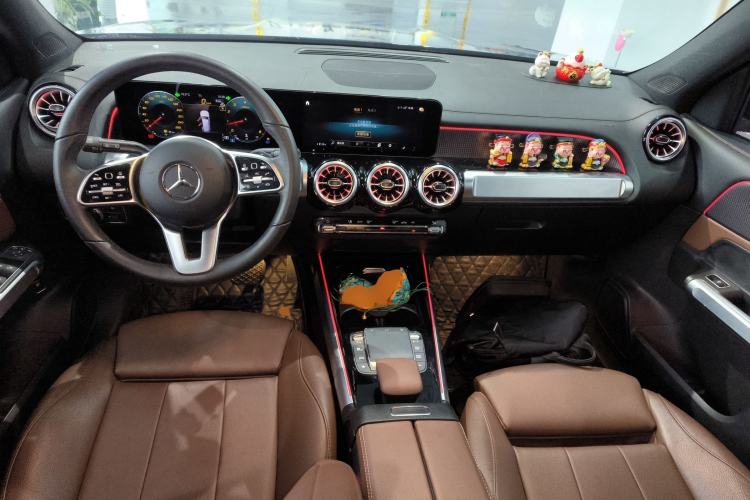 Used Mercedes-Benz GLB 2023 GLB 220 Fashion Model Center Console
