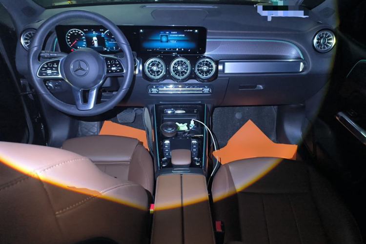 Used Mercedes-Benz GLB 2023 GLB 220 Sport Edition Center Console