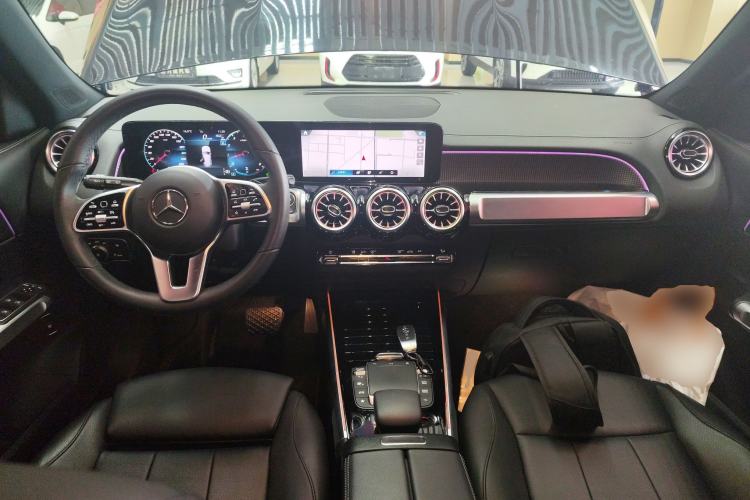 Used Mercedes-Benz GLB 2023 GLB 220 Sport Edition Center Console