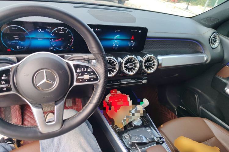 Used Mercedes-Benz GLB 2023 GLB 220 Sport Edition Center Console