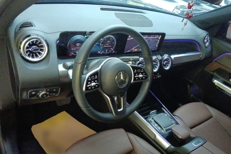 Used Mercedes-Benz GLB 2023 GLB 220 Fashion Model Center Console
