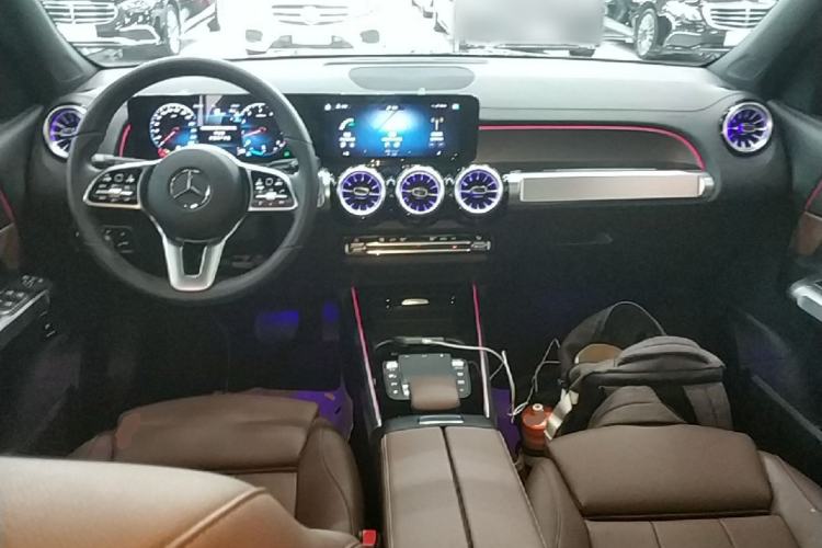 Used Mercedes-Benz GLB 2023 GLB 220 Fashion Model Center Console