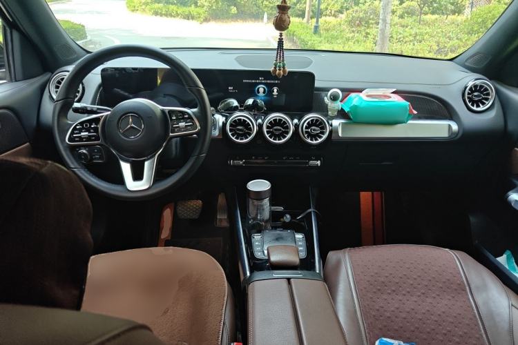 Used Mercedes-Benz GLB 2023 GLB 220 Fashion Model Center Console