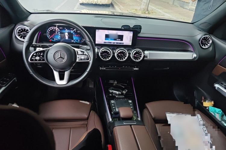 Used Mercedes-Benz GLB 2023 GLB 220 Fashion Model Center Console