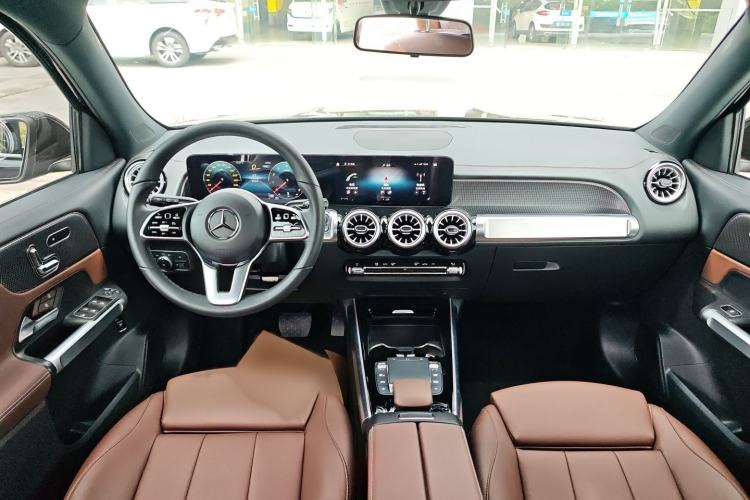 Used Mercedes-Benz GLB 2023 GLB 220 Fashion Model Center Console