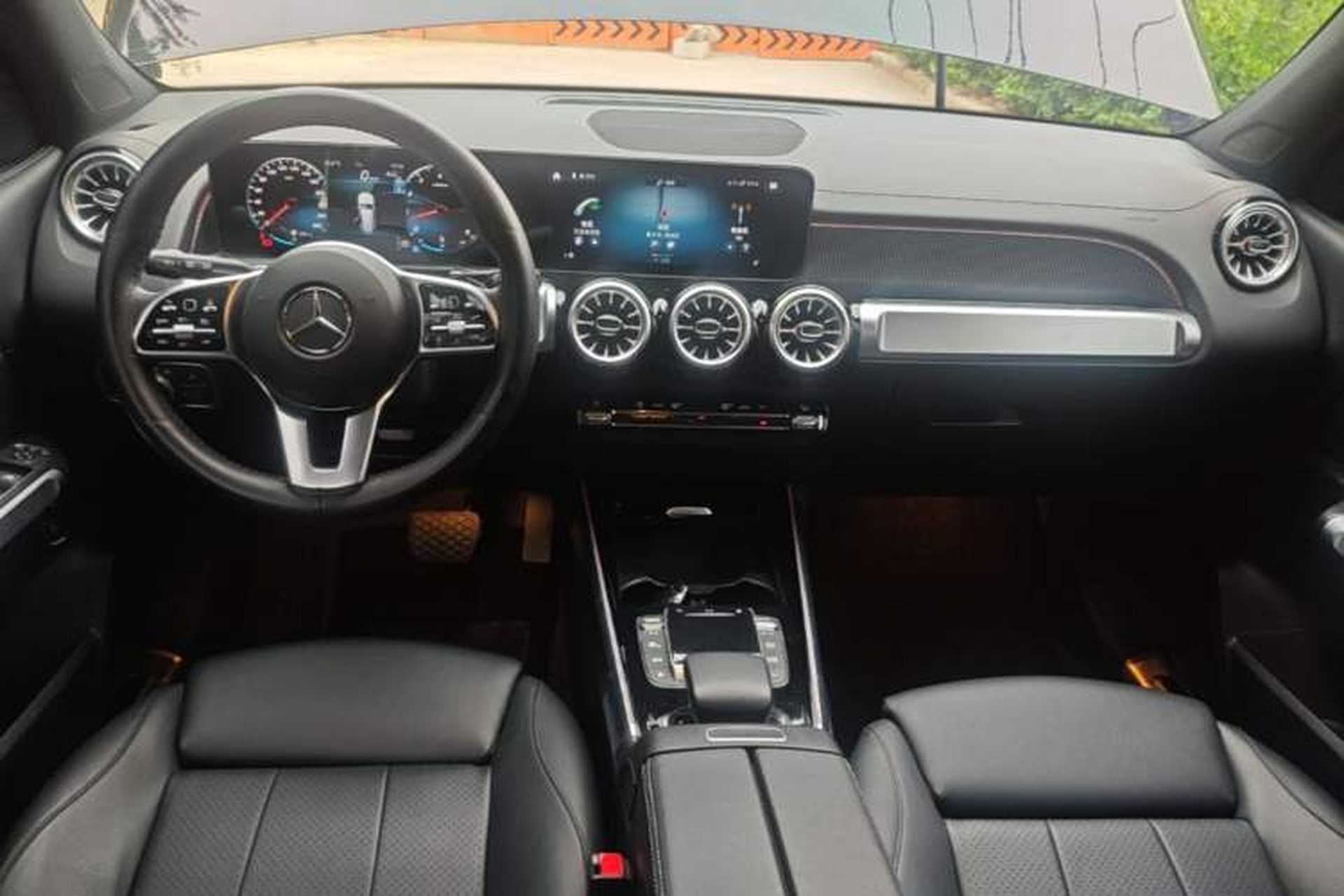 Used Mercedes-Benz GLB 2023 GLB 220 Fashion Model Center Console