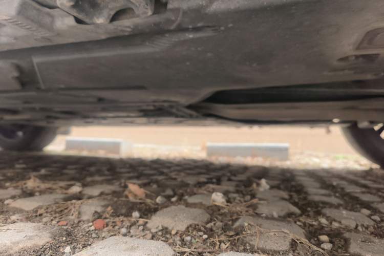 Used Mercedes-Benz GLB 2023 GLB 220 4MATIC Chassis Rear Left