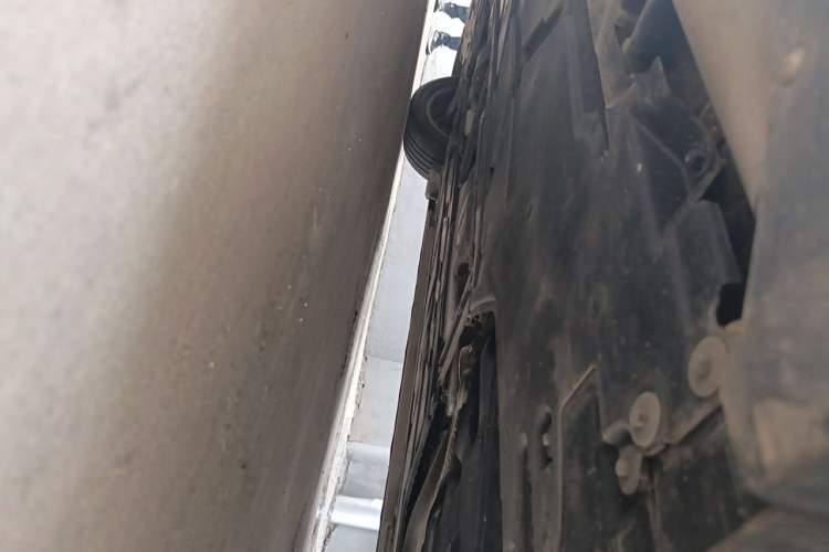 Used Mercedes-Benz GLB 2023 GLB 220 Fashion Model Chassis Rear Left