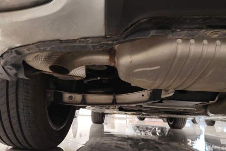 Used Mercedes-Benz GLB 2023 GLB 220 Fashion Model Chassis Rear Left