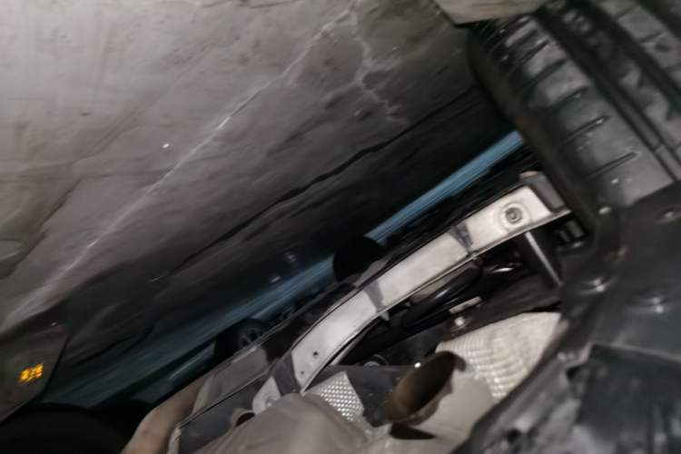 Used Mercedes-Benz GLB 2023 GLB 220 4MATIC Chassis Rear Left
