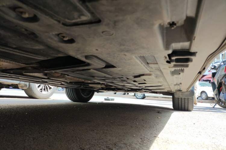 Used Mercedes-Benz GLB 2023 GLB 220 4MATIC Chassis Rear Right