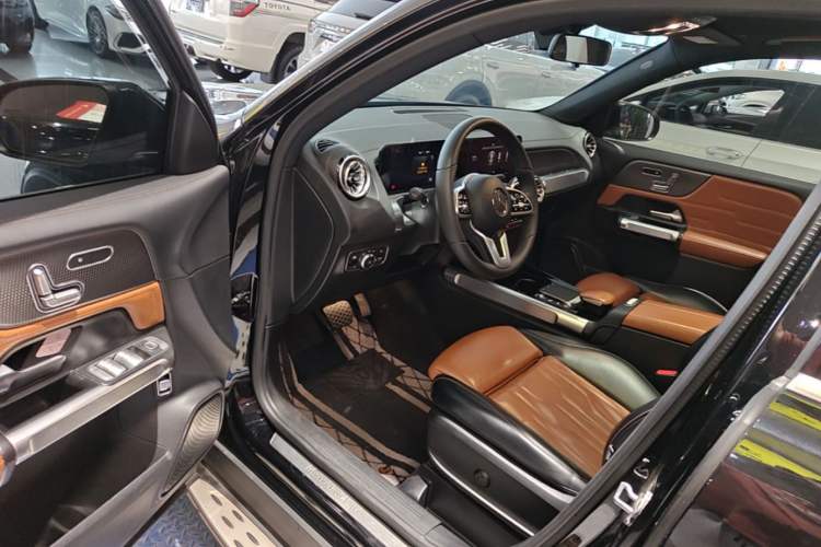Used Mercedes-Benz GLB 2023 GLB 220 Fashion Model Driver Seat
