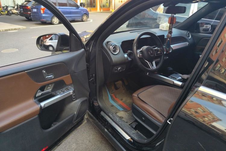 Used Mercedes-Benz GLB 2023 GLB 220 Sport Edition Driver Seat