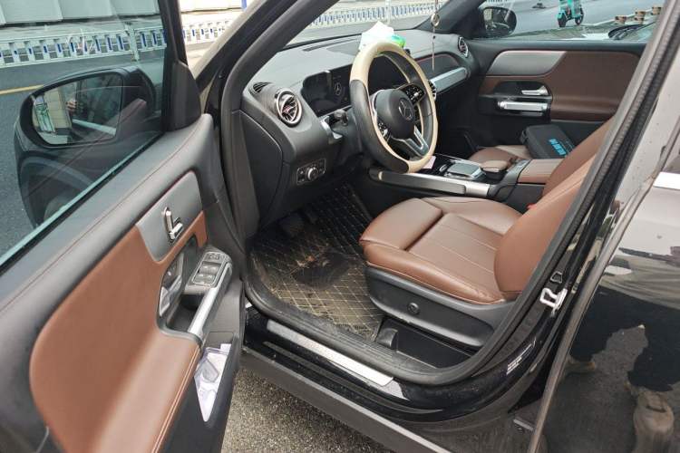 Used Mercedes-Benz GLB 2023 GLB 200 Fashion Model Driver Seat