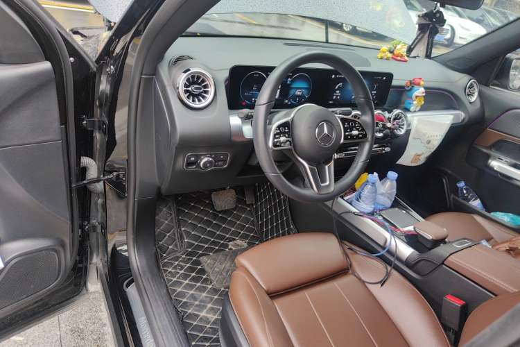 Used Mercedes-Benz GLB 2023 GLB 220 Sport Edition Driver Seat