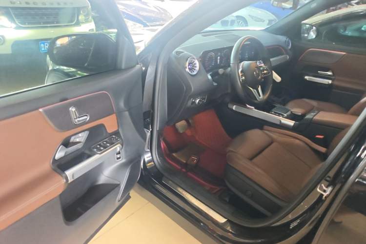 Used Mercedes-Benz GLB 2023 GLB 220 Sport Edition Driver Seat