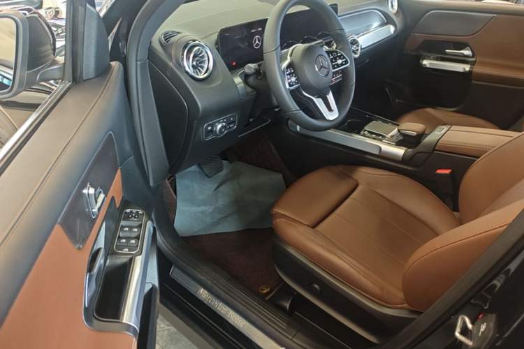 Used Mercedes-Benz GLB 2023 GLB 220 Sport Edition Driver Seat