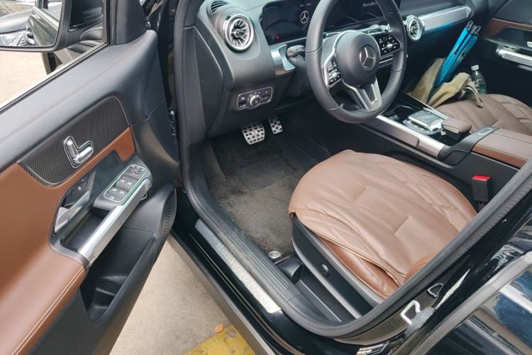 Used Mercedes-Benz GLB 2023 GLB 220 Sport Edition Driver Seat