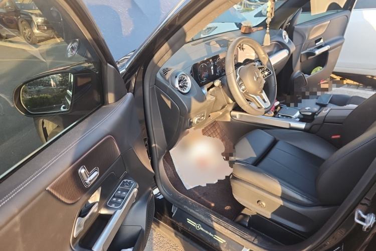 Used Mercedes-Benz GLB 2023 GLB 220 Sport Edition Driver Seat