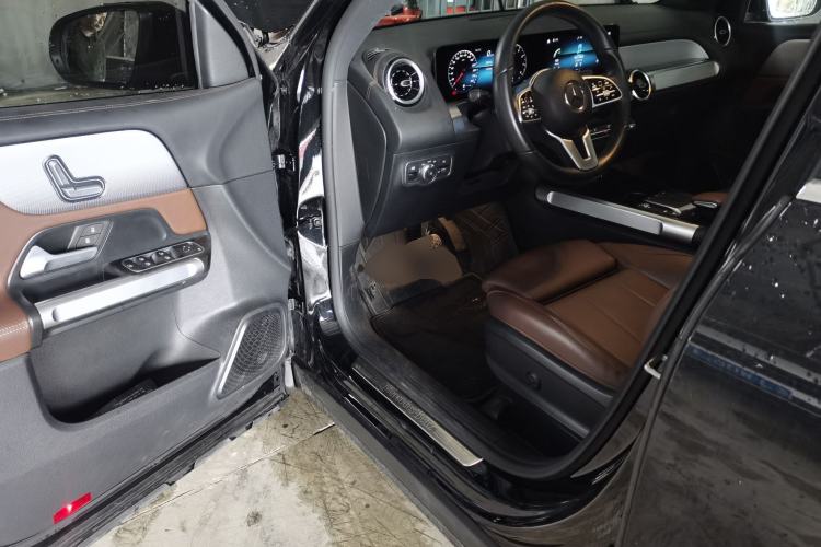 Used Mercedes-Benz GLB 2023 Refreshed GLB 200 Dynamic Edition Driver Seat