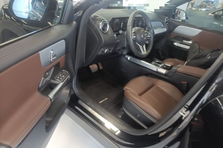 Used Mercedes-Benz GLB 2023 GLB 200 Dynamic Edition Driver Seat