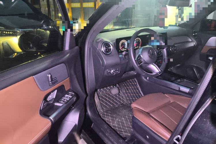 Used Mercedes-Benz GLB 2023 Refreshed GLB 200 Dynamic Edition Driver Seat