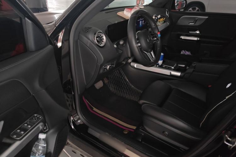 Used Mercedes-Benz GLB 2023 GLB 220 Sport Edition Driver Seat