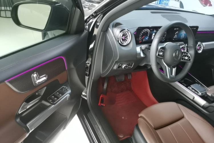 Used Mercedes-Benz GLB 2023 GLB 220 Sport Edition Driver Seat