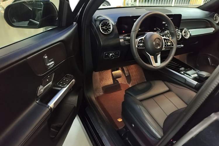 Used Mercedes-Benz GLB 2023 GLB 220 Sport Edition Driver Seat