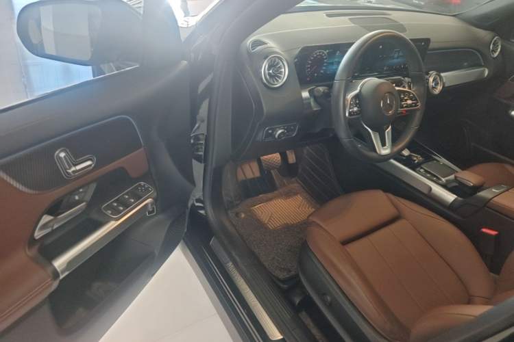 Used Mercedes-Benz GLB 2023 GLB 220 Sport Edition Driver Seat