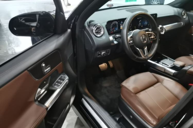 Used Mercedes-Benz GLB 2023 GLB 220 Sport Edition Driver Seat