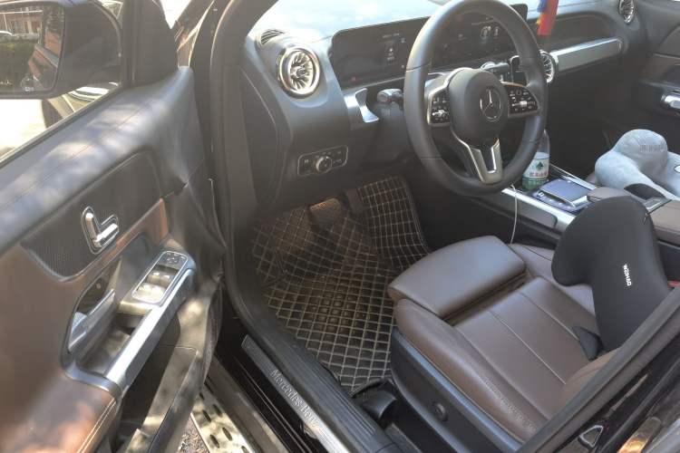 Used Mercedes-Benz GLB 2023 GLB 220 Sport Edition Driver Seat