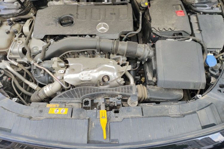 Used Mercedes-Benz GLB 2023 GLB 220 4MATIC Engine Bay