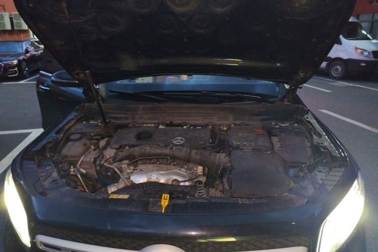 Used Mercedes-Benz GLB 2023 GLB 220 Sport Edition Engine Bay