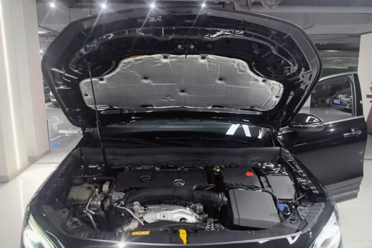 Used Mercedes-Benz GLB 2023 GLB 220 Fashion Model Engine Bay