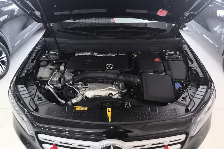 Used Mercedes-Benz GLB 2023 GLB 220 Fashion Model Engine Bay