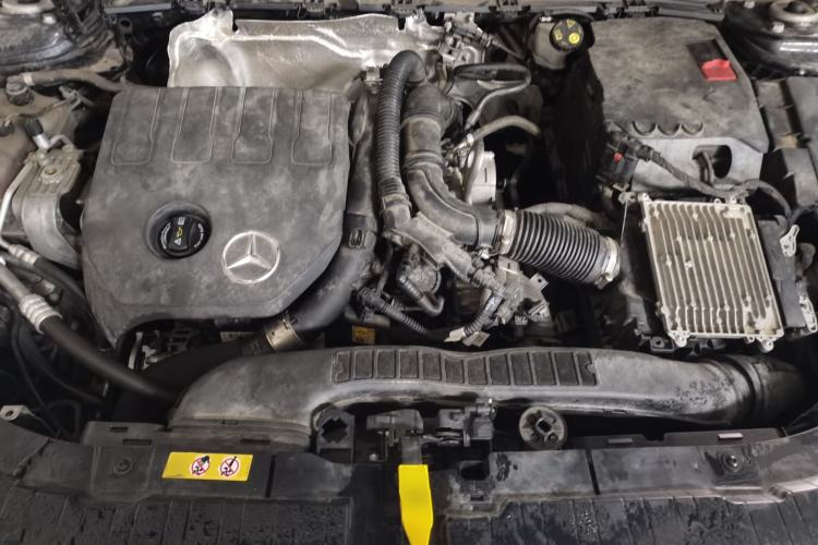 Used Mercedes-Benz GLB 2023 Refreshed GLB 200 Dynamic Edition Engine Bay