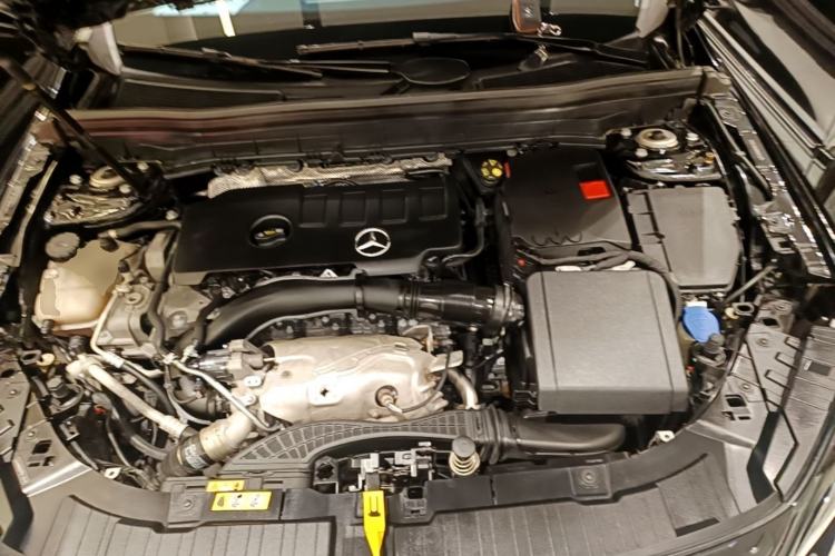 Used Mercedes-Benz GLB 2023 GLB 220 Fashion Model Engine Bay