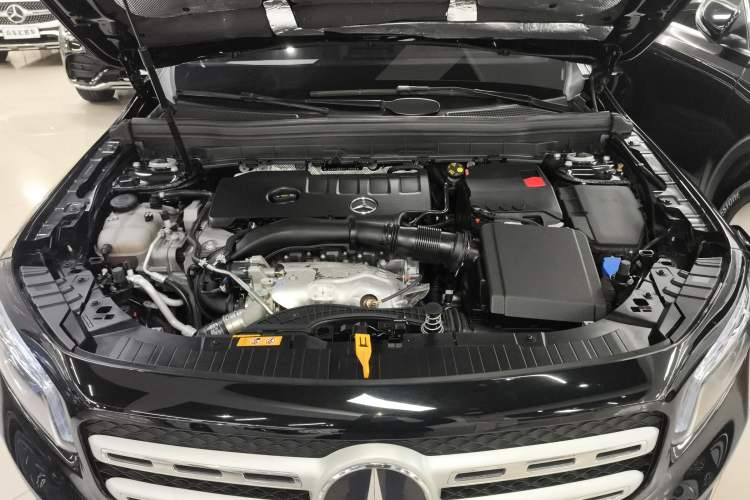 Used Mercedes-Benz GLB 2023 GLB 220 Fashion Model Engine Bay
