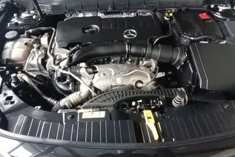 Used Mercedes-Benz GLB 2023 GLB 220 Fashion Model Engine Bay