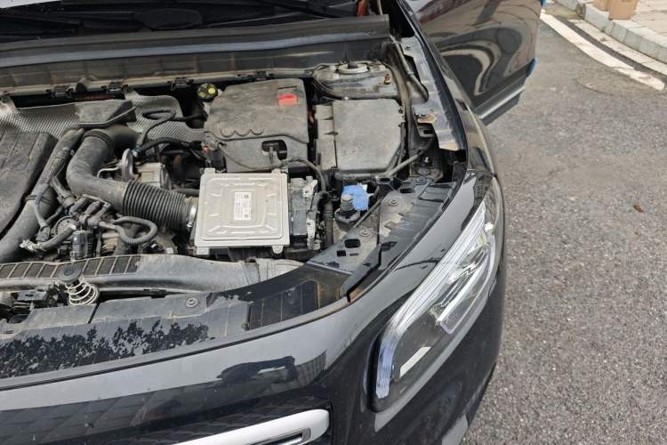 Used Mercedes-Benz GLB 2023 GLB 200 Fashion Model Engine Bay Left